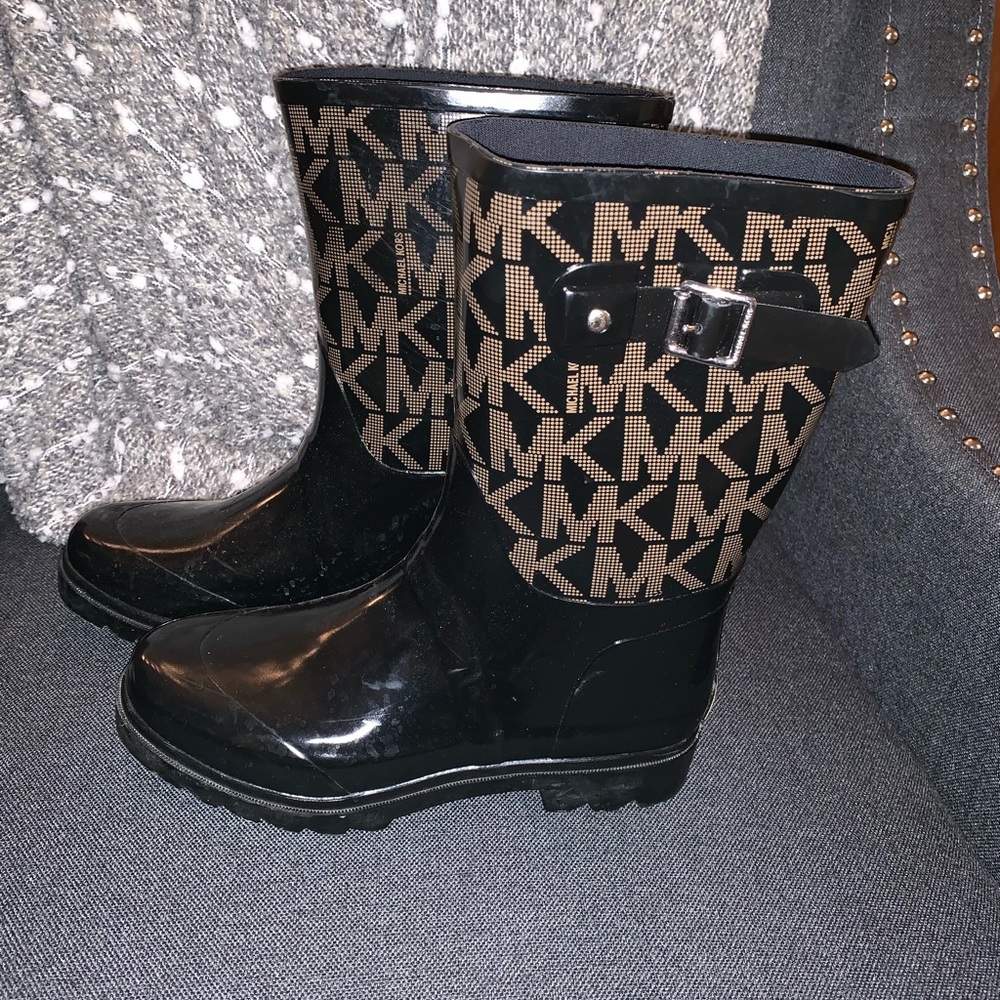 MK Michael Kors rain boots black gold 9